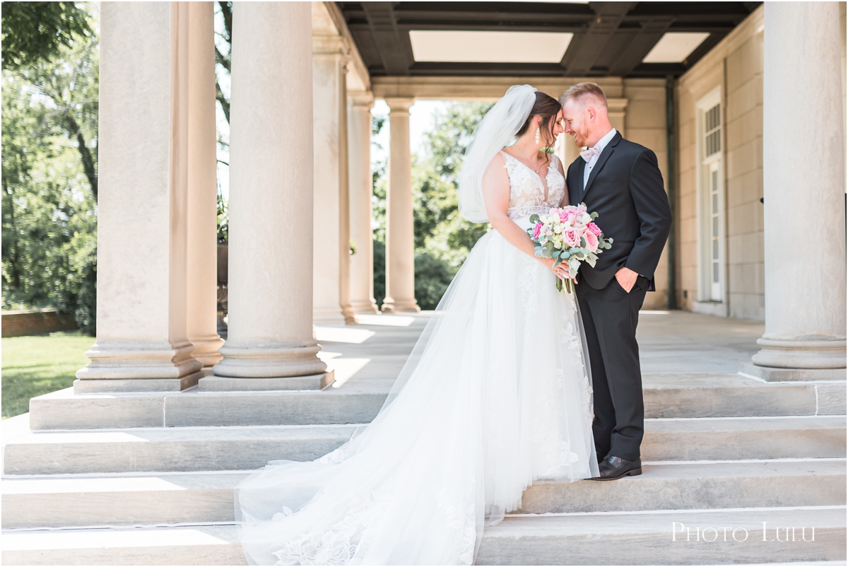 Garden Court Summer Wedding | Louisville, KY & IN Wedding Photographer